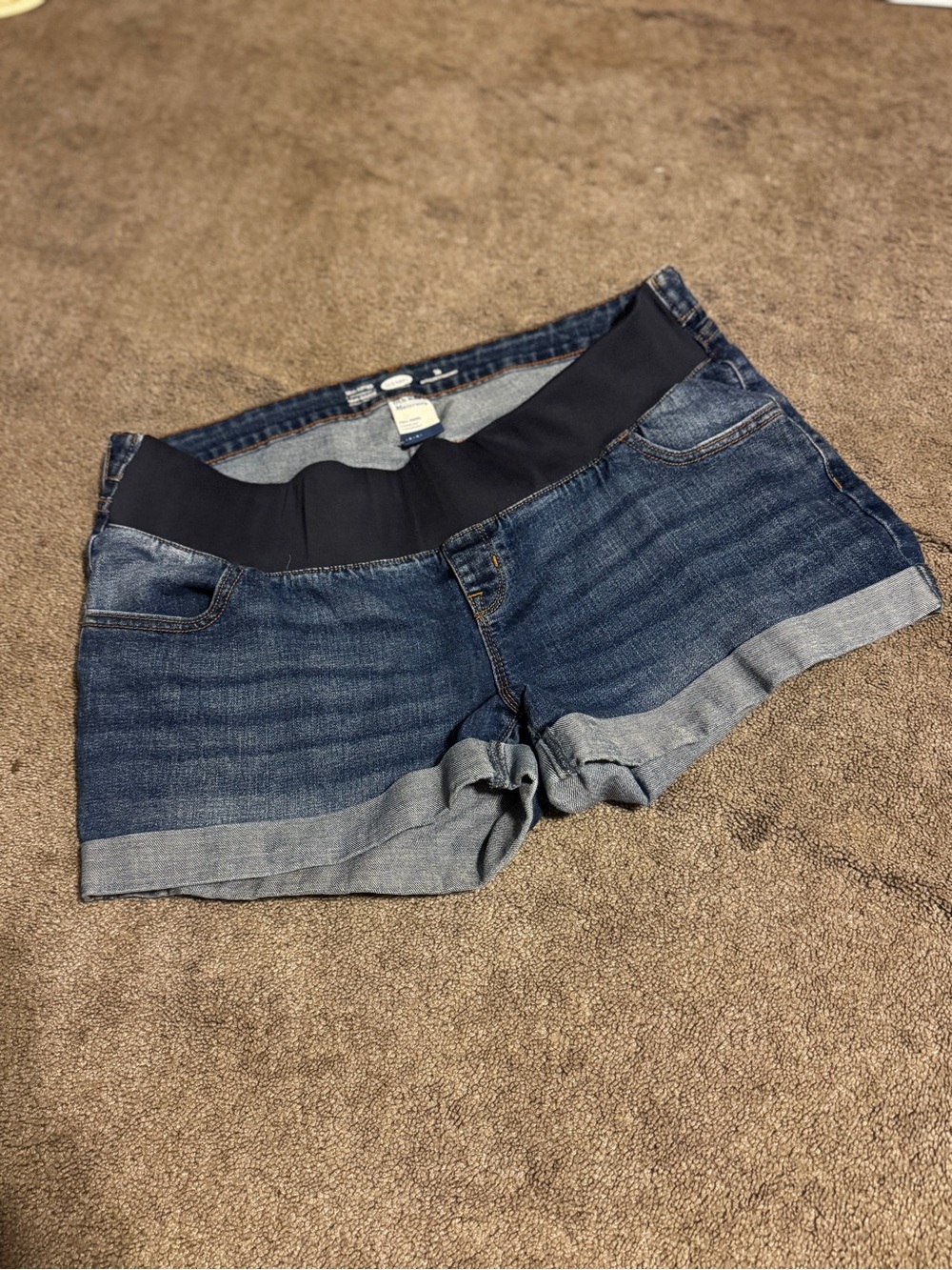 Old Navy Maternity Women's Blue Denim Shorts Size 14 Cuffed Stretch Regular
